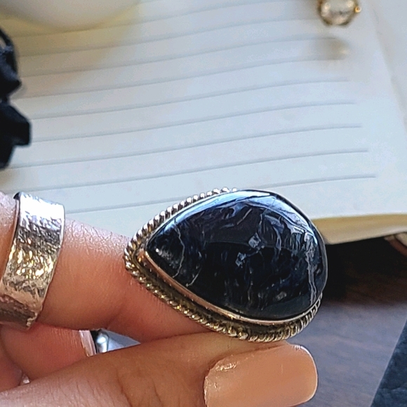 💙🖤Pietersite tear drop ring